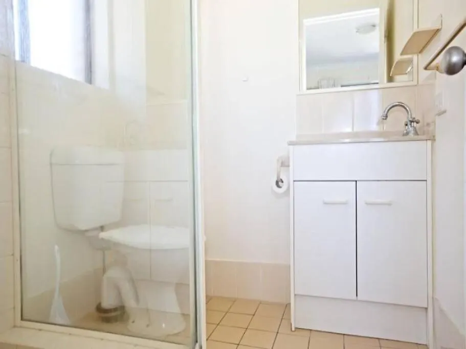 Ocean View Beachside 3 Bedroom 2 Bathroom Unit Caloundra Australia