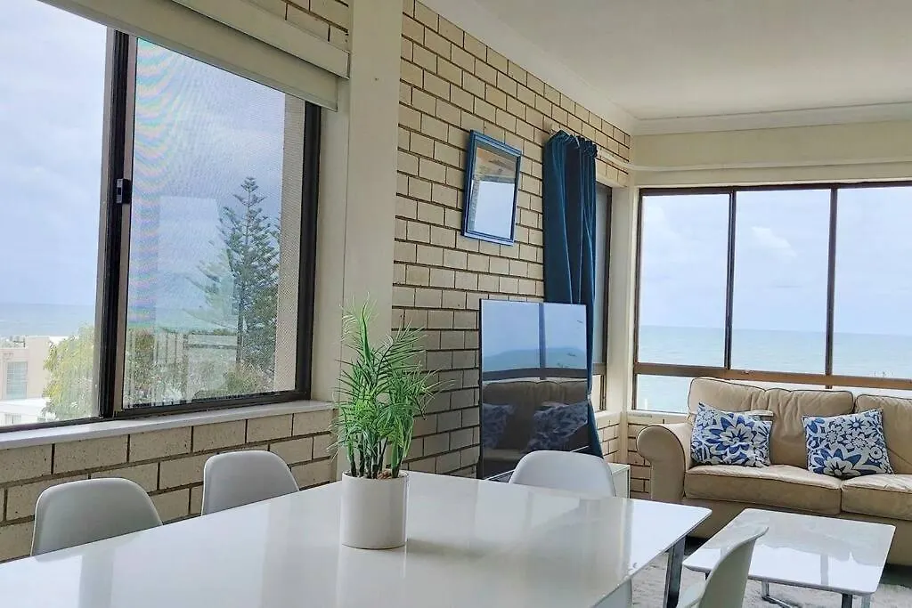 Ocean View Beachside 3 Bedroom 2 Bathroom Unit Caloundra Apartment