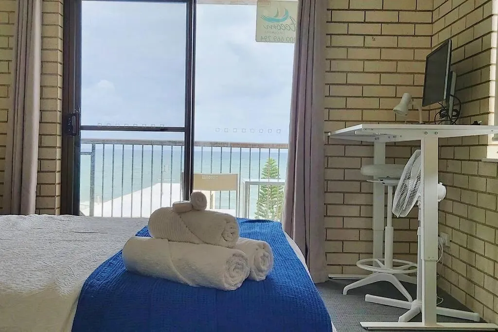 Ocean View Beachside 3 Bedroom 2 Bathroom Unit Caloundra