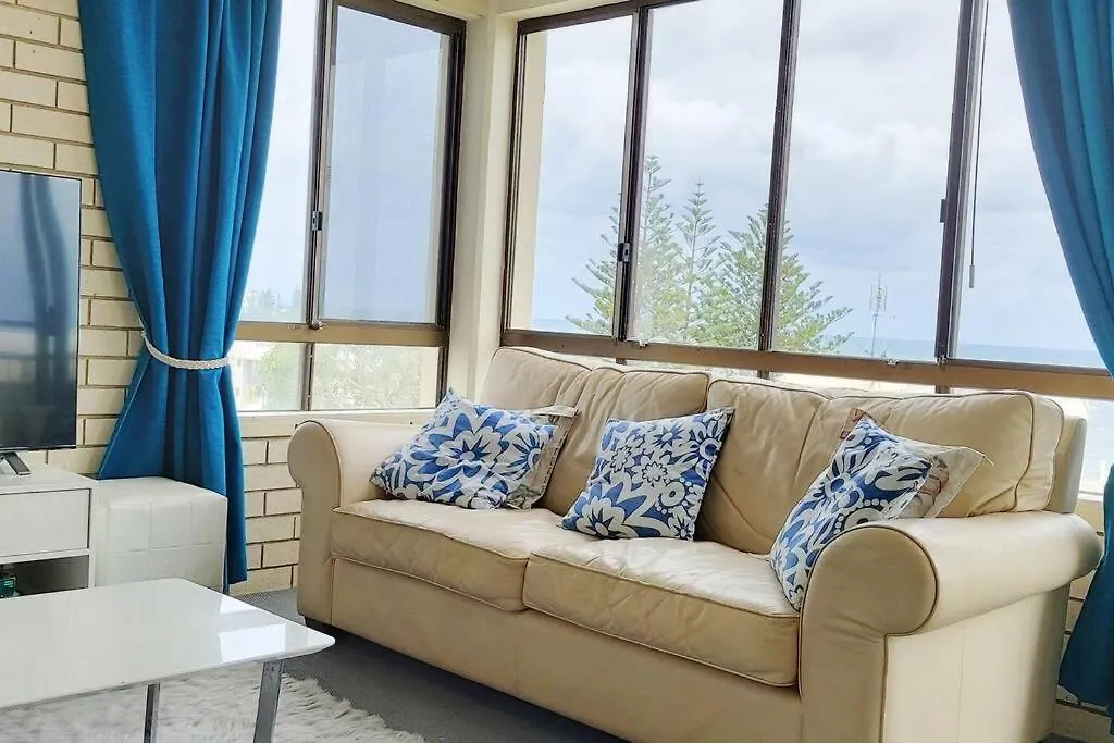 Ocean View Beachside 3 Bedroom 2 Bathroom Unit Caloundra 0*,